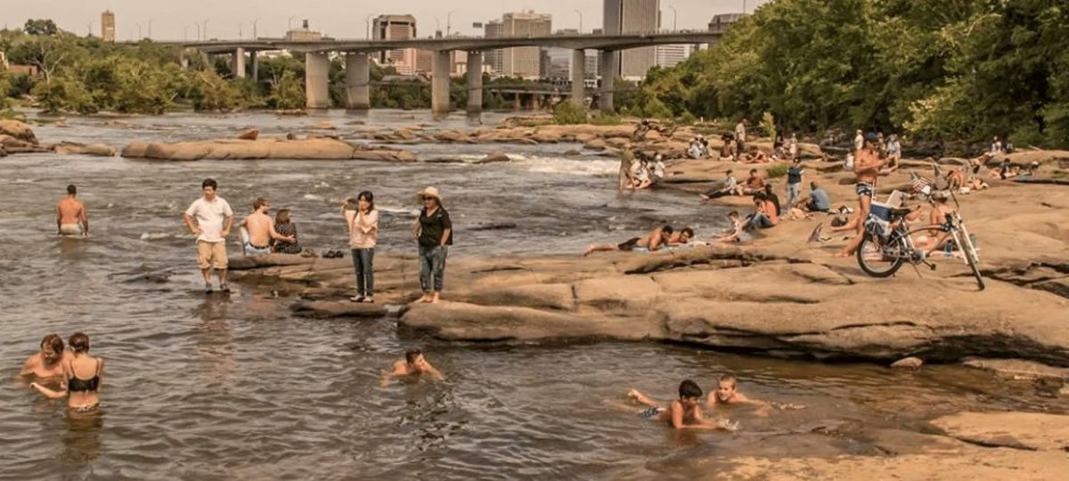 Did you know? The Lower James River is home to America’s only urban Class IV rapids? Squeeze in some time on the river after #SOTMUS! Learn more about the James River: venturerichmond.com/explore-downto… 

#FunFactFriday #RVA #JamesRiver