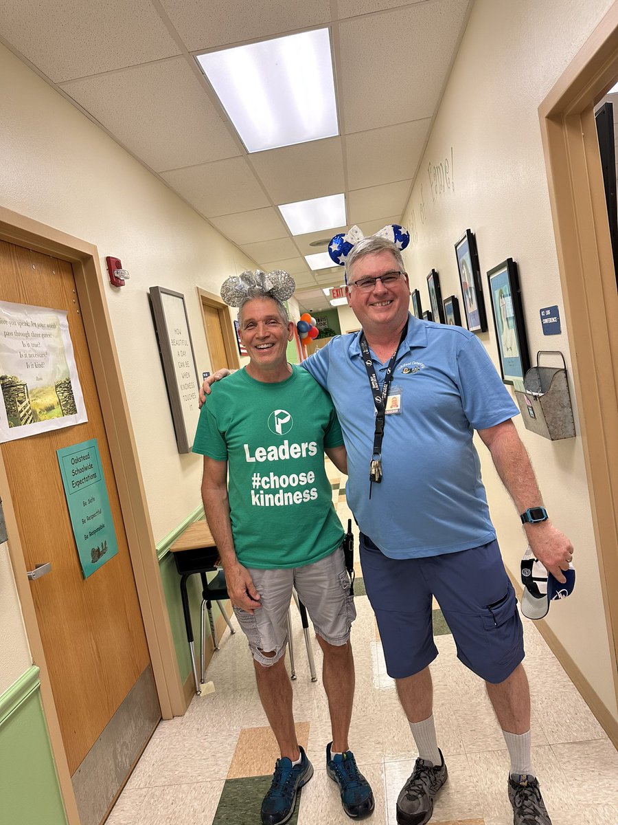 We take theme park day seriously at Oakstead! °O°