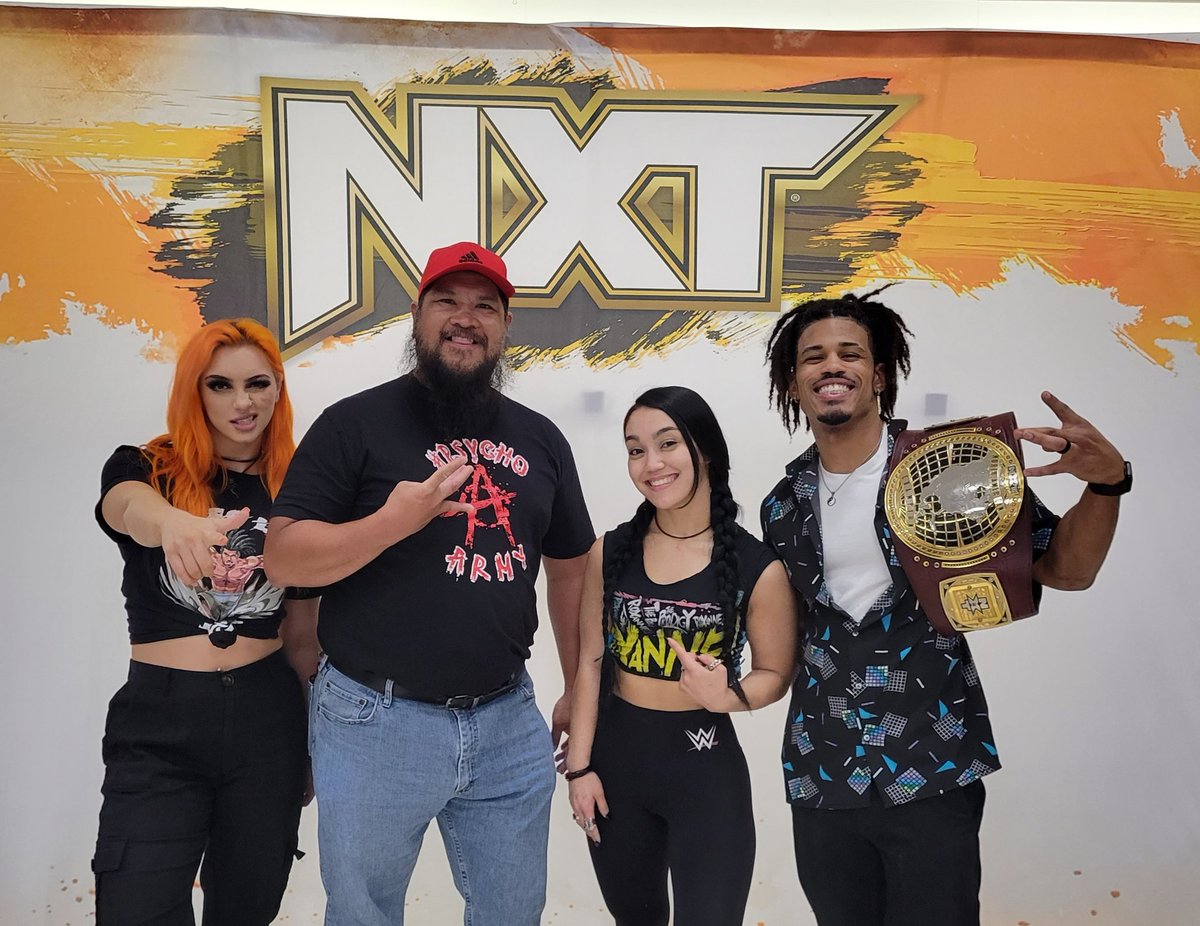 Thank you @gigidolin_wwe, @roxanne_wwe & @WesLee_WWE for another great Q&A session. #NXTJacksonville