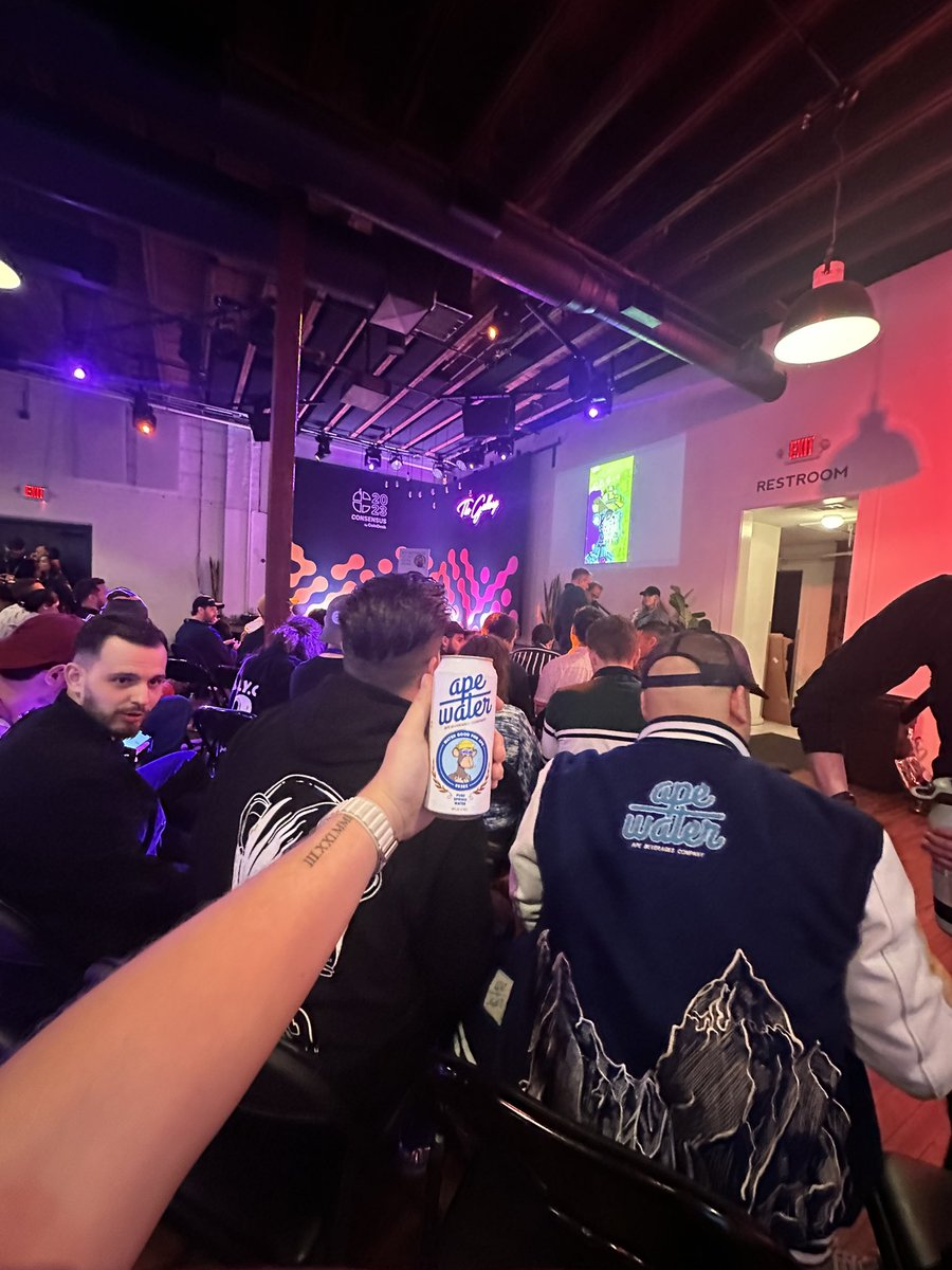 APEWATER 
<a href="/ApeBeverages/">Ape Water</a> <a href="/17ikoola/">GENE 🍌💧🍺 🎮 🍫 🦍</a> 👀