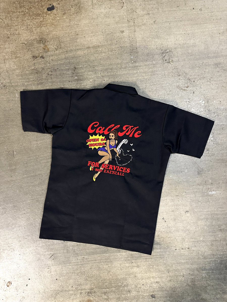 eazylosangeles's tweet photo. ☎️GIVEAWAY ☎️

The winner will receive this very limited piece. 

Enter: Follow &amp; RT with your size + tag a friend

Winner will be chosen Sunday 4/30/23 

Shirt releases Saturday 4/29/23 12PM PST at https://t.co/tdVrOCudo6 #eazycall #eazyla https://t.co/PgcgjWCXwu