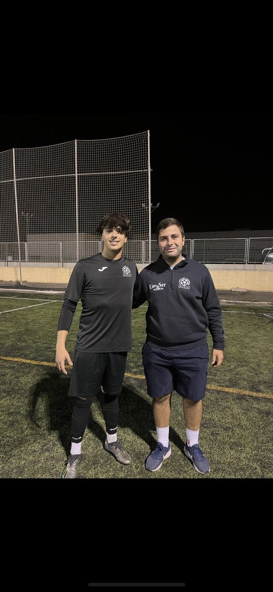 sergioln13's tweet photo. De ser entrenador me quedo con esto.
Más espartanos que él escudo ❤️⚽️🔴 https://t.co/l6YyEnvZeB