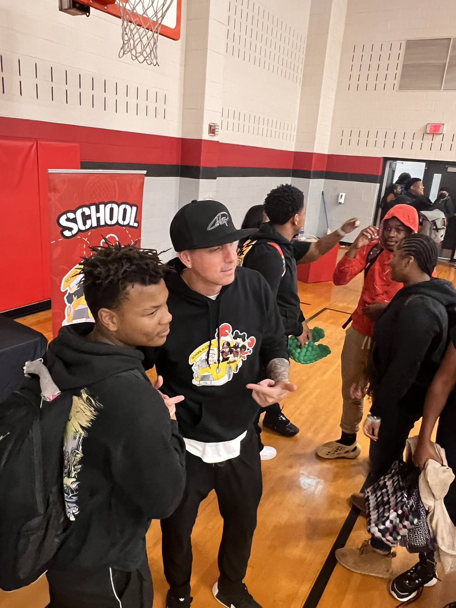 EducatedDelta's tweet photo. @catdaddy104 and @schooliscoolja got the scholars @BessieColemanMS hype for STAAR!!! It was just what our scholars needed and they had a time!! ⭐️🔥⭐️
#STAAR
#K104
#schooliscoolfoundation
#CrushtheSTAAR https://t.co/4znvNwLMI1