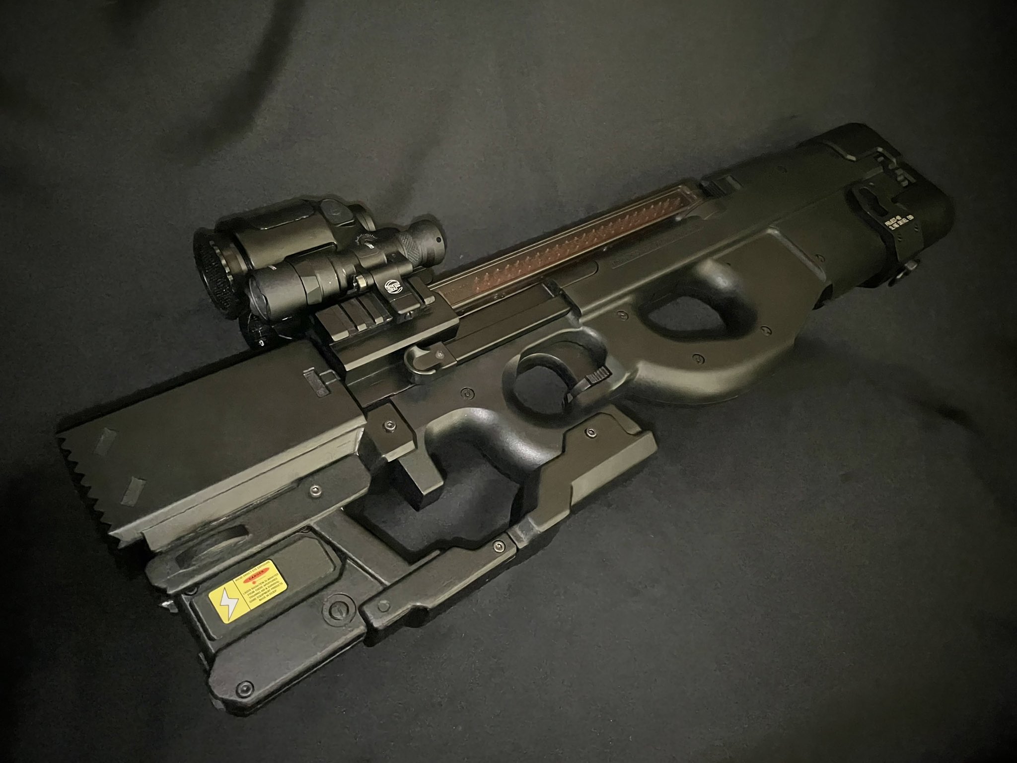 【NIKKE】FN-P90 D-Model『ストームセンター』 NIKKE】FN-P90 D-Model（HKS@SS3DP_ Architect on X: 