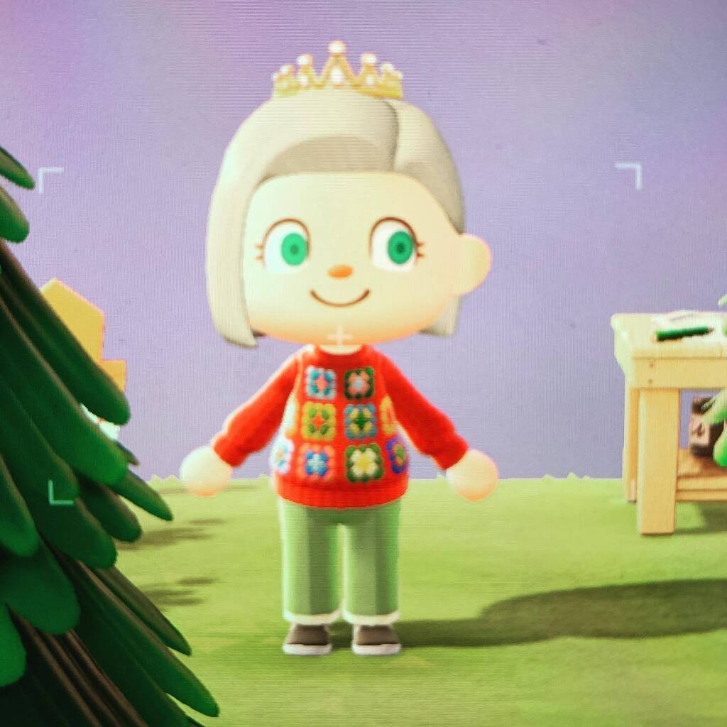 Suddenly I feel like making a granny square sweater to match my avatar. #acnh #crochet instagr.am/p/CrmNeLYJKry/