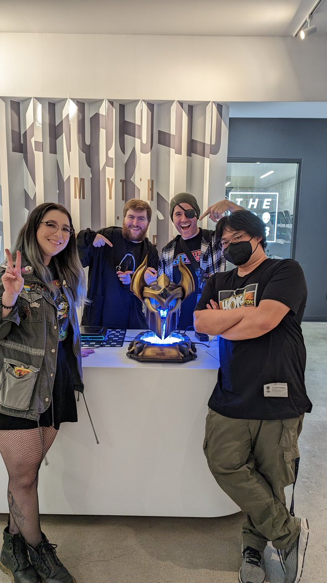 Hokuprops's tweet image. Just dropped off @alwaysplanahea1 1st place and @TLCoreJJ 2nd place prizes for #leaguechampionsqueue #pathtolcs . Thanks to @BenBenZieper for the tour of @TeamLiquid's incredible HQ. Big thanks to @Whoopley for working with us to make these prizes possible