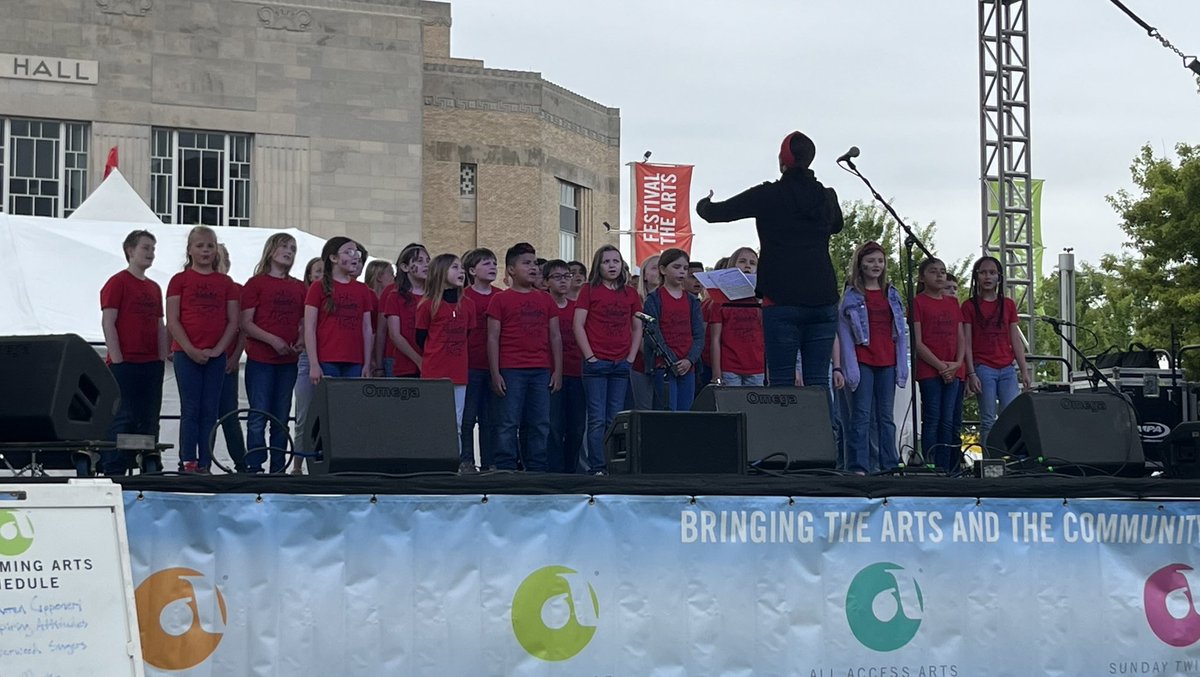 artscouncilokc's tweet photo. Thank you to everyone who joined us for day 4 of the 57th annual Festival of the Arts! The day ended earlier than we’d have liked, but the afternoon was full of fun! We have an incredible weekend ahead in Bicentennial Park. We’ll be open from 11 a.m. - 9 p.m. https://t.co/O48GZh5WOs