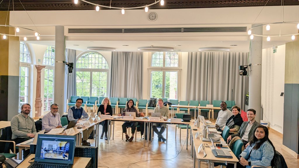 medanthrolives's tweet photo. Our very happening workshop in Halle! Thinking about the promises and realities of digital technologies with really cool people! https://t.co/KEhL6Od31m