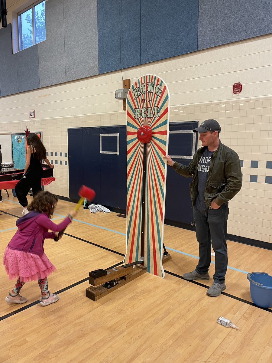 Lots of fun and yummy treats at the OES Carnival tonight! Thank you #OaktonESPTA