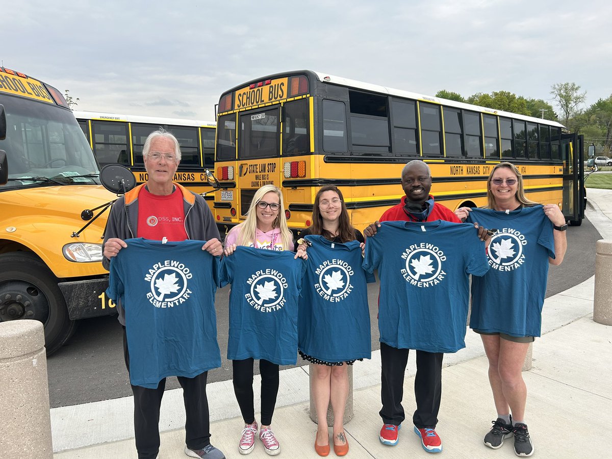 MaplewoodElemen's tweet photo. Shout out to our amazing bus drivers at Maplewood! We appreciate all of the support of @NKCSDTransport https://t.co/Nmc4KbS4Er