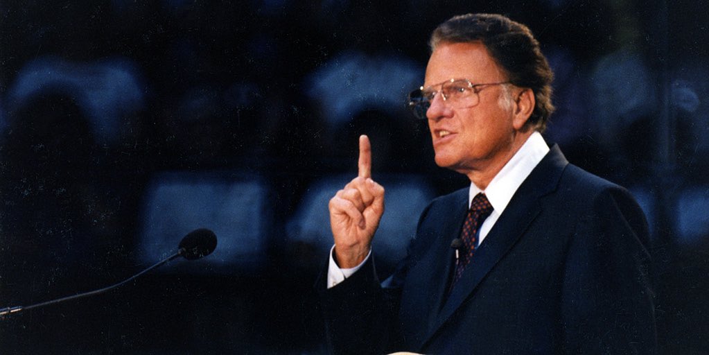 Franklin_Graham's tweet photo. “God has a plan for your life, and you can finish it with God’s help. And He’ll give you a joy and a peace that you never dreamed existed, if you put your confidence in Him.” —@BillyGraham https://t.co/9f3saqejJw