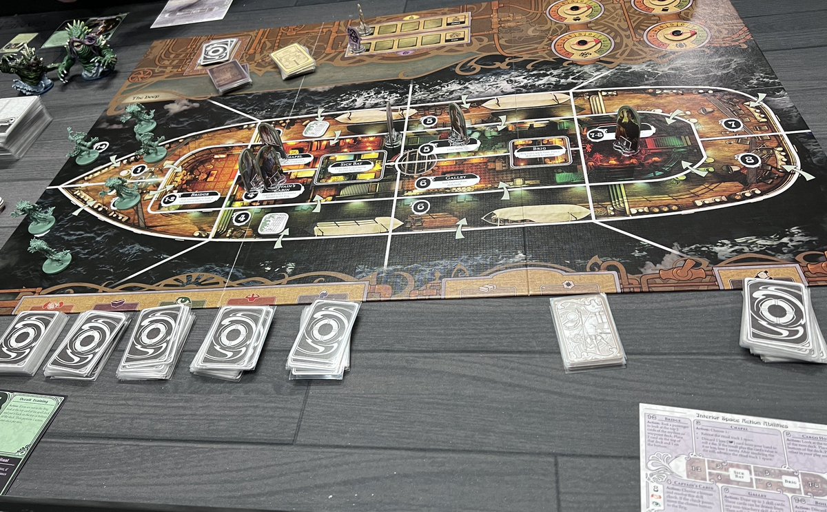 discovermeeple's tweet image. Was able to have a longer game tonight so get to play #Unfathomable by @FFGames with 6 player! Bring on the Mother Hydra!