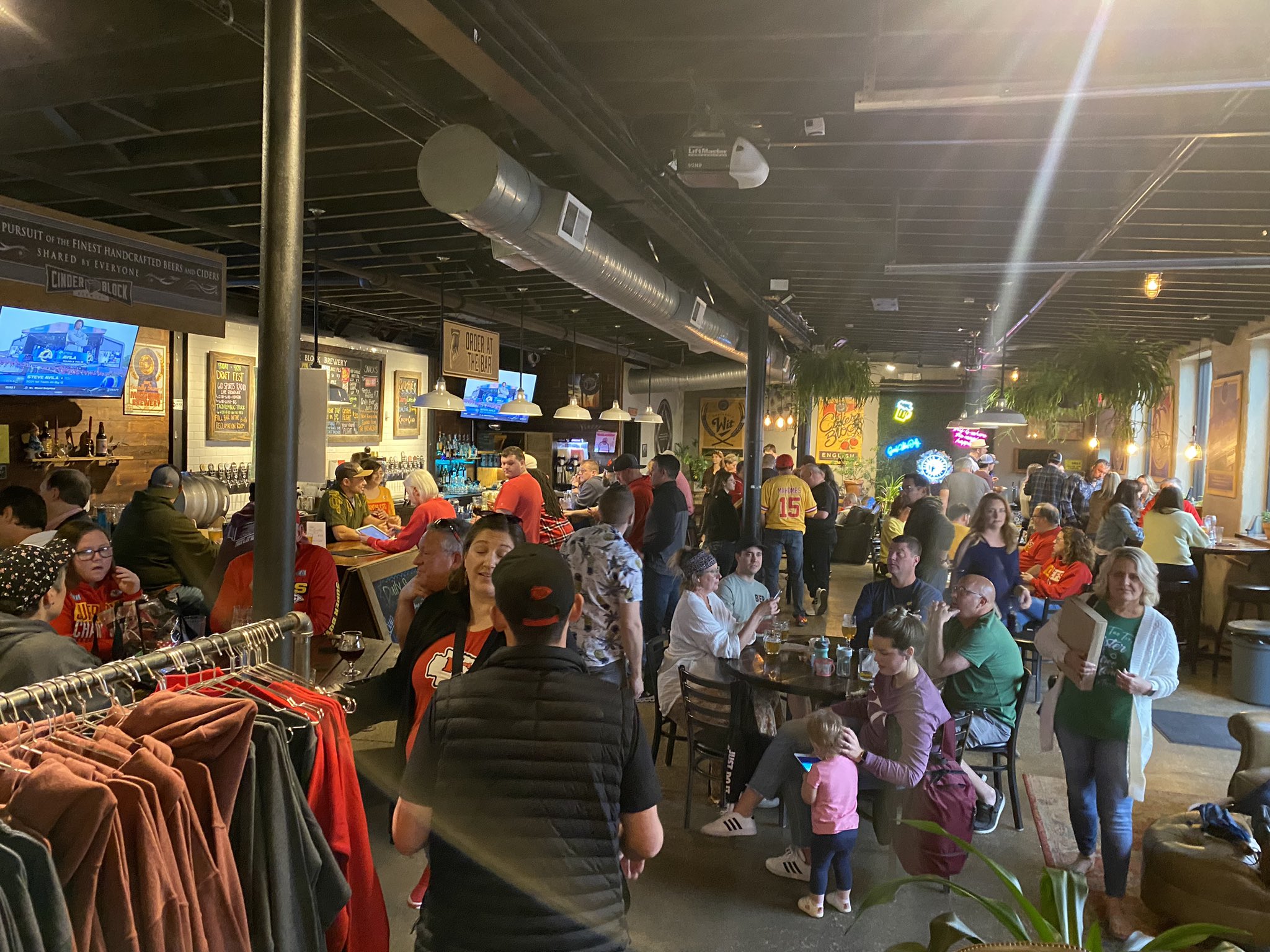 Cinder Block Brewery (cinderblockbrew) / Twitter