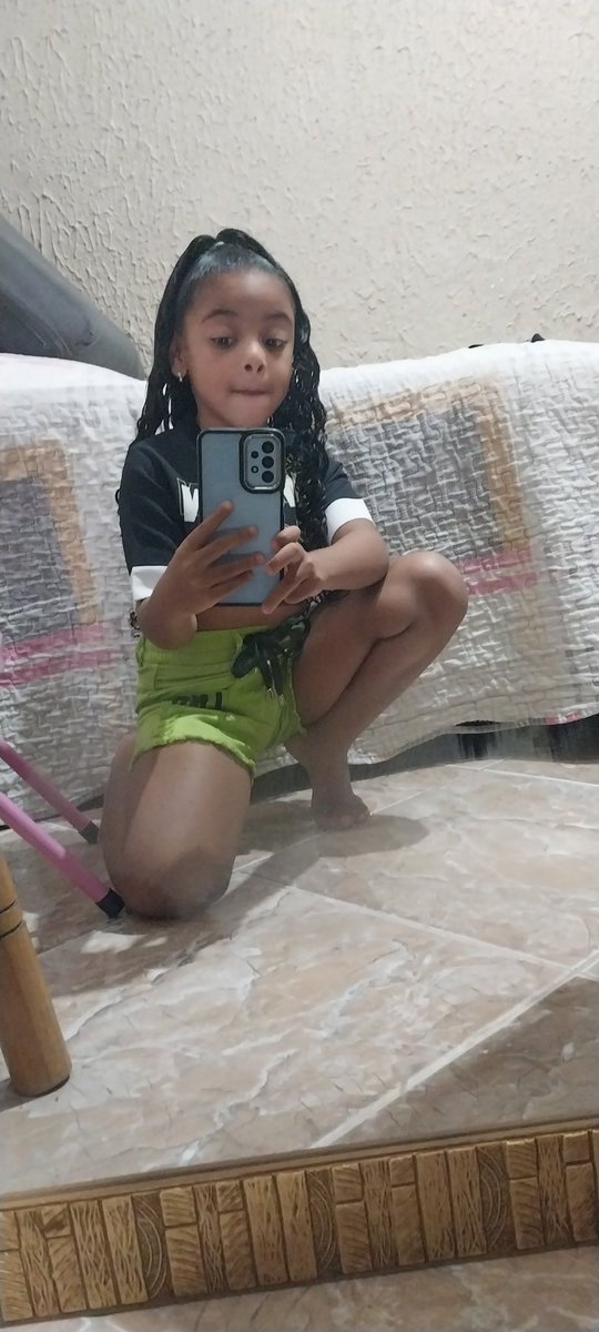 Neide43078114's tweet photo. Tá uma mocinha minha netinha amo muito https://t.co/js9PNXZnDX