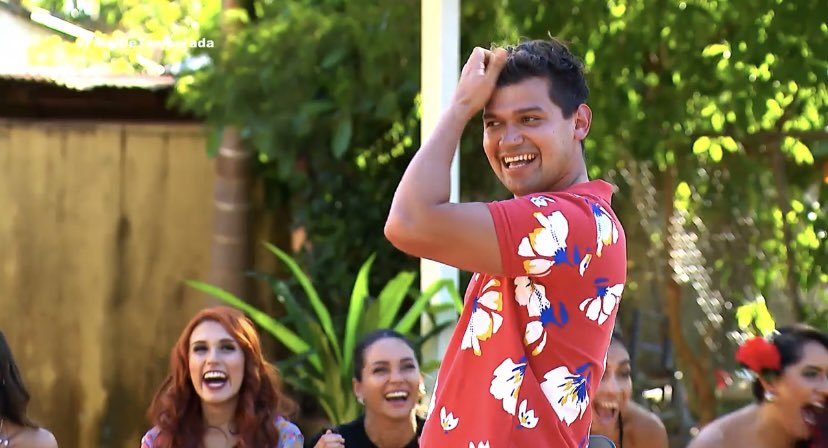 ¡Estuvo muy divertido!😜

Rubén hizo reír a todos con un show de imitación.🤣#FinalDeTemporada

El momento completo en: amorenelaire.tv📲Azteca UNO 𝗘𝗡 𝗩𝗜𝗩𝗢 aquí → bit.ly/AmorAireENVIVO
