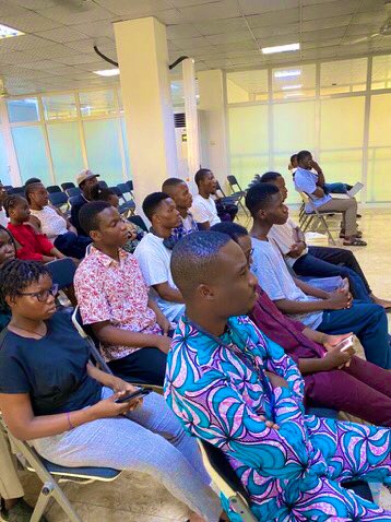 BradKpoahoun's tweet photo. Parce que nous allons faire du Hub d’innovation, un véritable Hub d’innovation. C’était l’électronique et la machine dans le secteur industriel avec @EpitechBenin @Moh_maker @OUKPEDJOAichat2 . #talents #innovateurs #Pie #Scop #assotech @Afronumerik https://t.co/zRUggwSkew