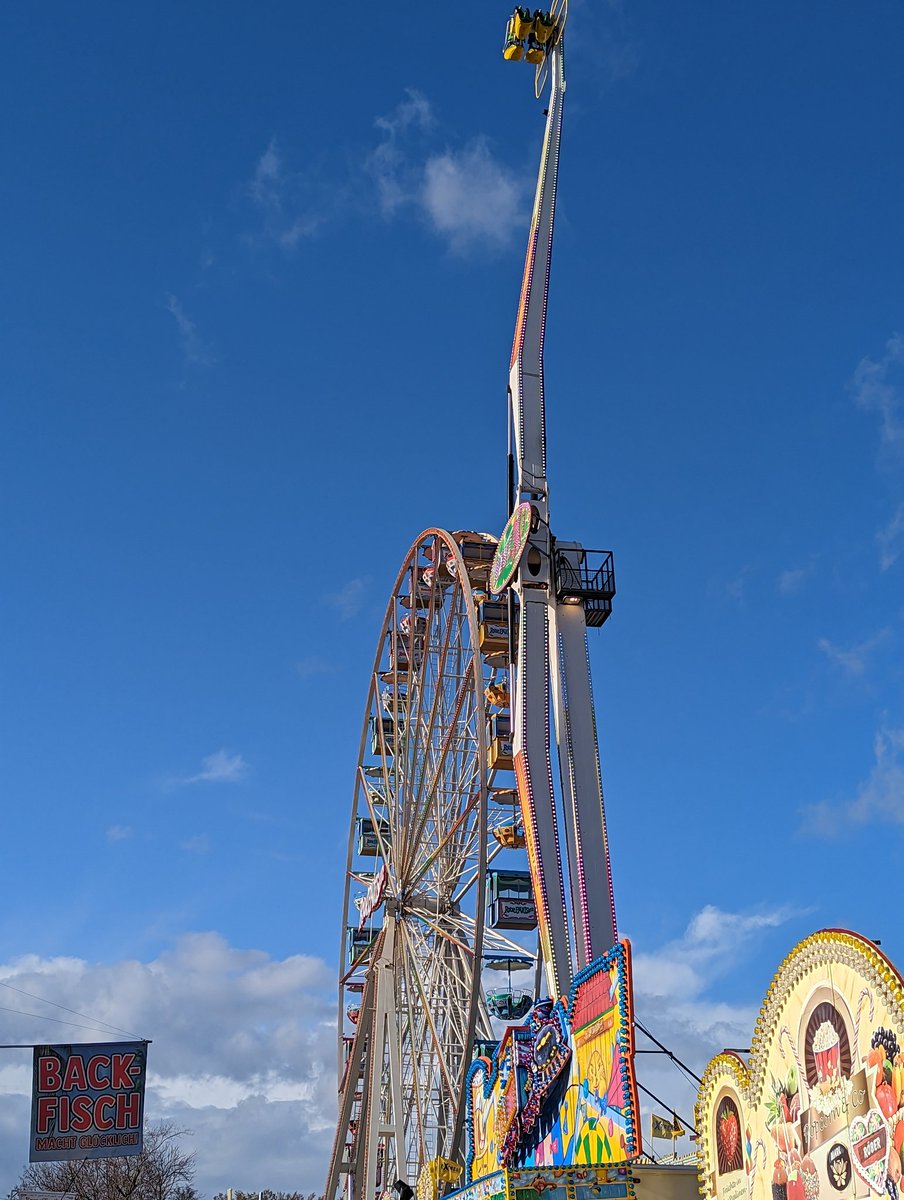thisismarnic's tweet photo. @madebygoogle Funfair 🙌🏻🎡 https://t.co/NF4aBUhTBV