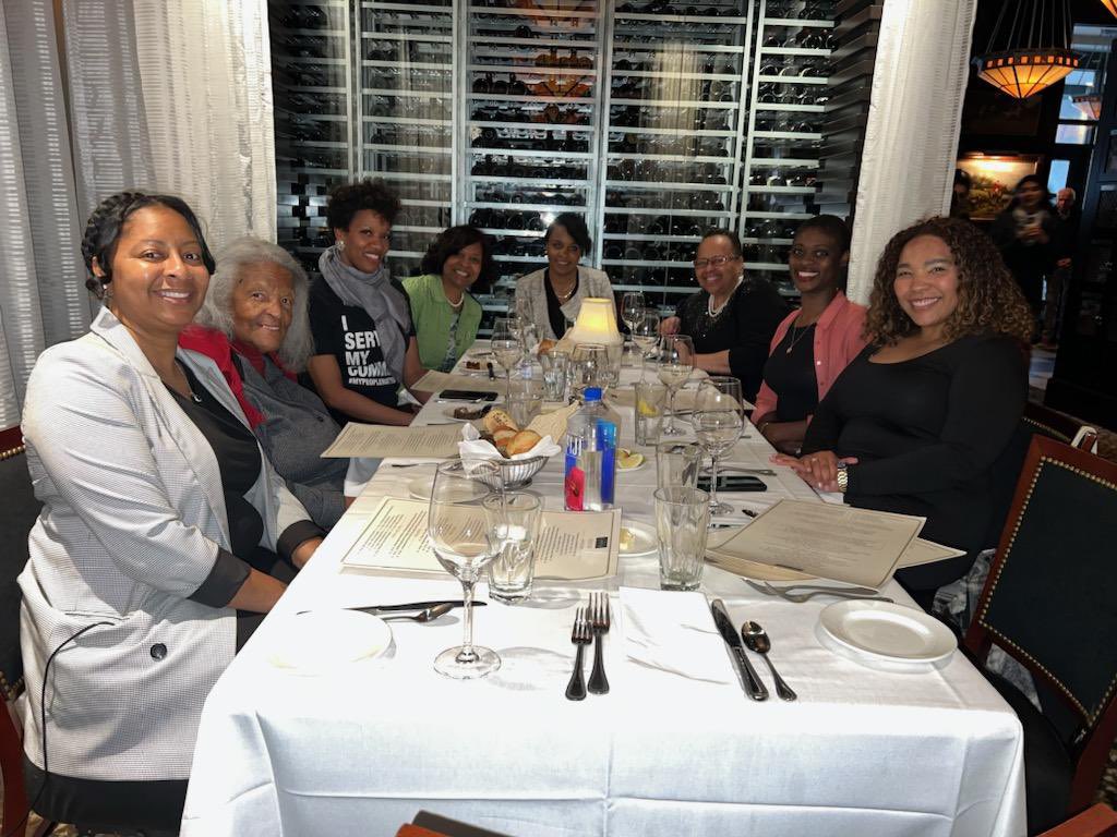 Day 1! Black Alumnae/i Symposium 2023 😍😍Check out our beautiful alumni! <a href="/SimmonsUniv/">Simmons University</a> <a href="/SimmonsAlumni/">Simmons Alumnae/i</a> #BAS2023