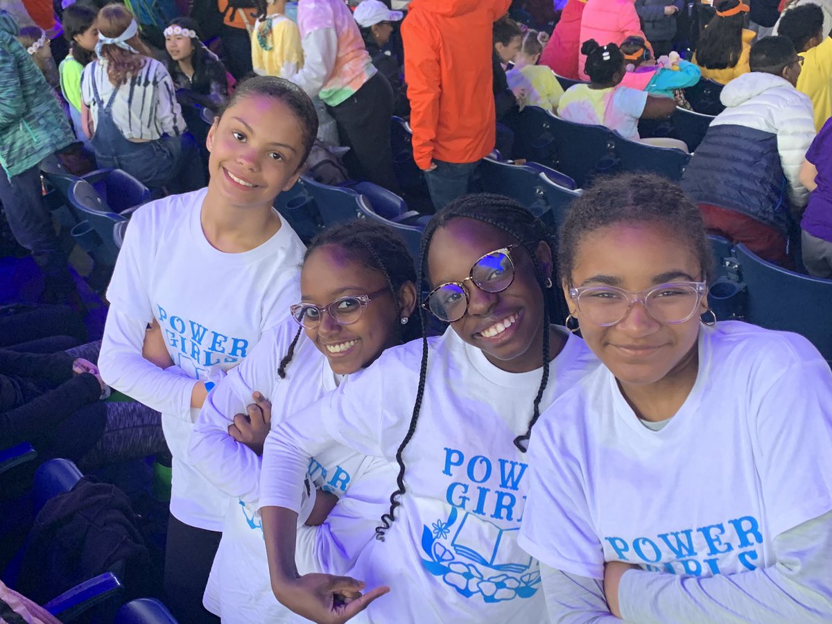 hcpss_fres's tweet photo. Congrats to all of our Battle of the Books teams from FRES. Thanks to all our coaches! https://t.co/rmhbX0caiy