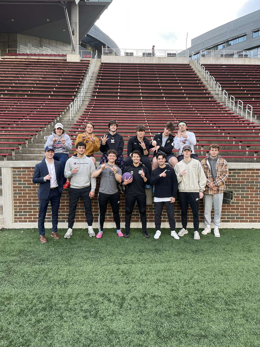 UC ΒΘΠ tweet media