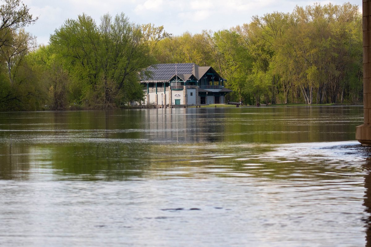 RiverfrontRecap's tweet image. The ongoing spring flood is a literal #AprilWaterChallenge #springflood #ctriver ⬆️⬇️⬆️⬇️⬆️⬇️