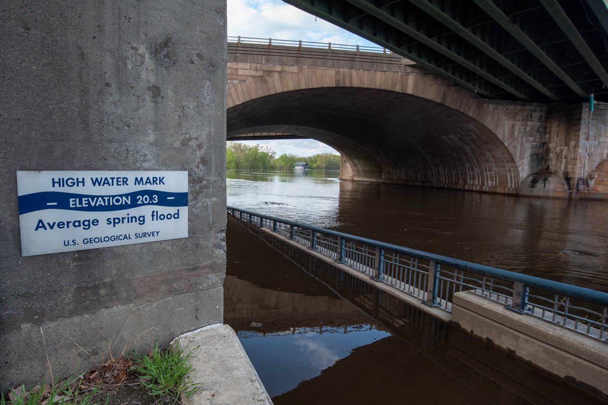 RiverfrontRecap's tweet image. The ongoing spring flood is a literal #AprilWaterChallenge #springflood #ctriver ⬆️⬇️⬆️⬇️⬆️⬇️