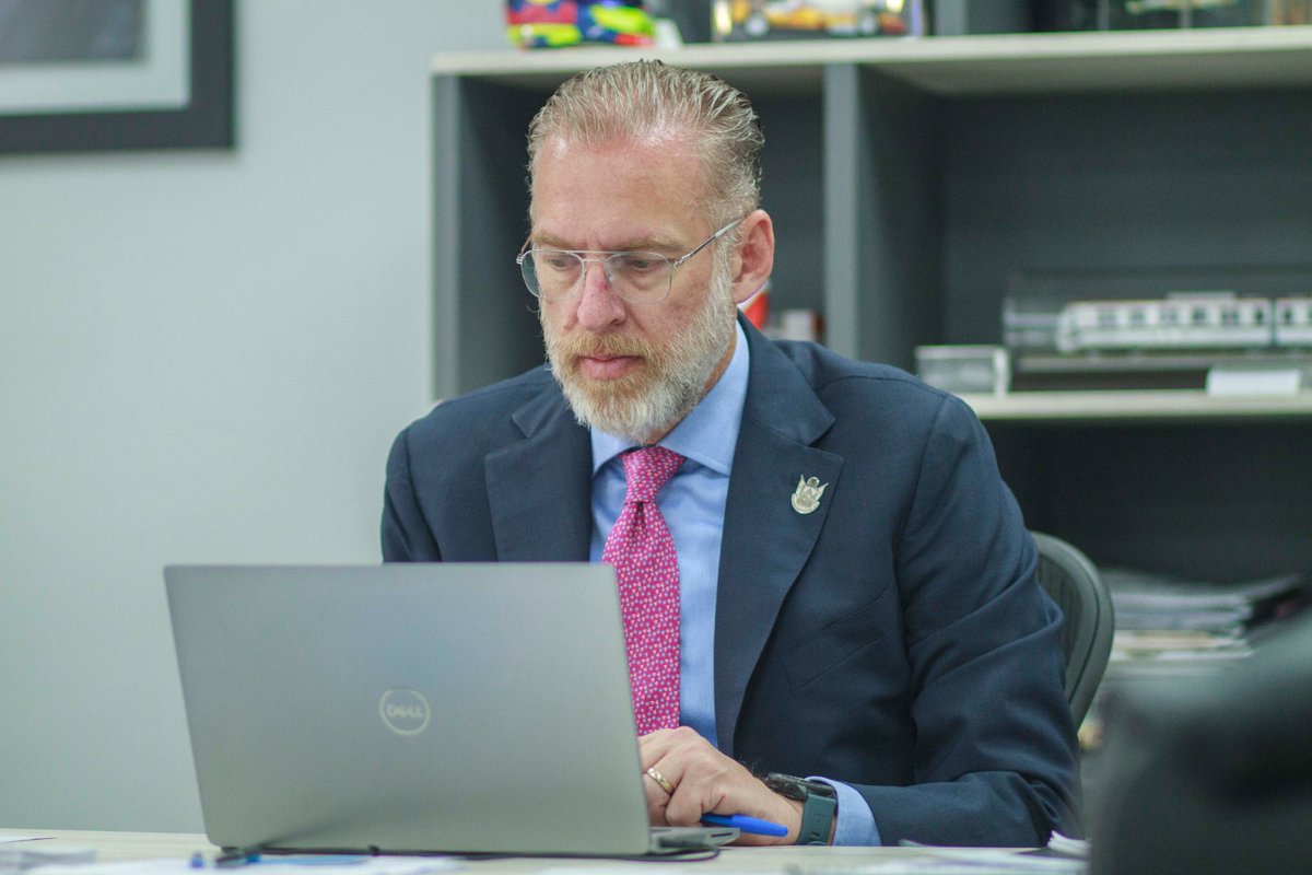 mdelprete's tweet photo. Tuve el gusto de saludar a @JoseFriebel quien es director general para España y América Latina de @DCD_ES y secretario general de la Asociación mexicana de Data Centers #MEXDC, platicamos de la importancia de esta industria en Querétaro y como impulsarla. #CONTIGO https://t.co/xMx1rLo31M