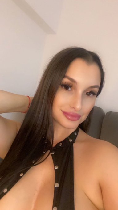 👅😈 https://t.co/hMA378v5kb