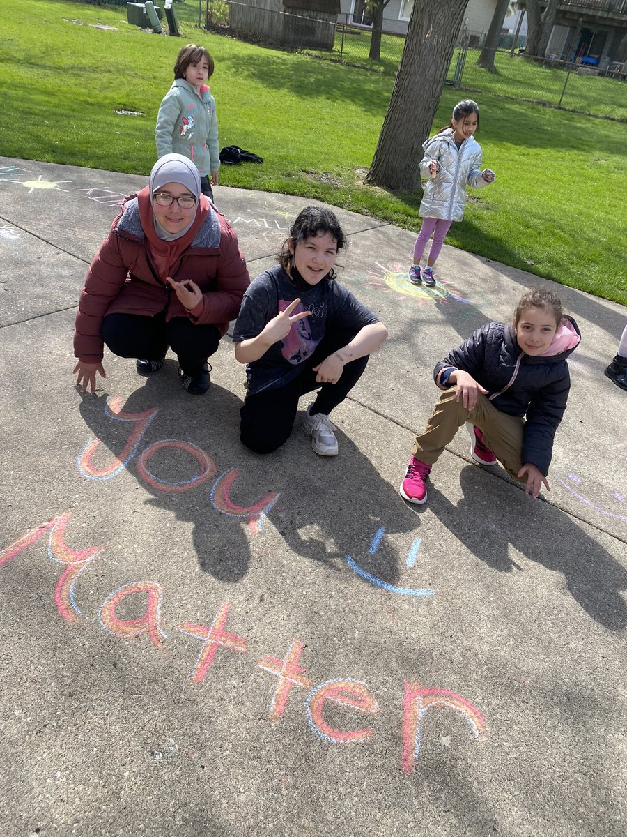 MsLaurenBalogh's tweet photo. Today we spread kindness around Armstrong with motivational chalk statements! Such a fun morning with our promise partners 🫶🏻 https://t.co/Lzh0nOoi47