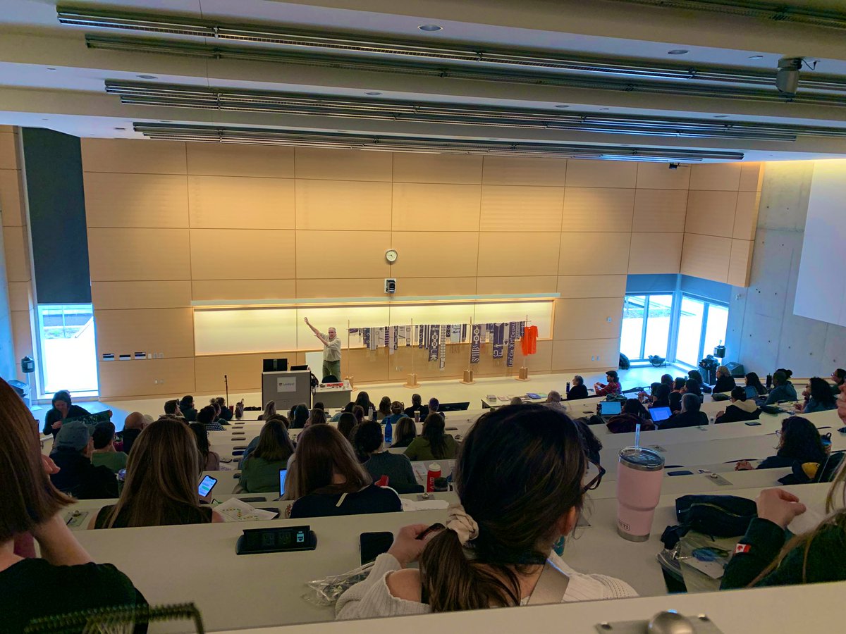 MissMDownie's tweet image. A great Day 1 at Lakehead for the Indigenous Education and Math Conference #IKMath2023 

Today’s experience was learning about looming &amp;amp; it’s connections to math. Thankful to be in a space with so many community partners that allows us to have these experiences &amp;amp; learning.