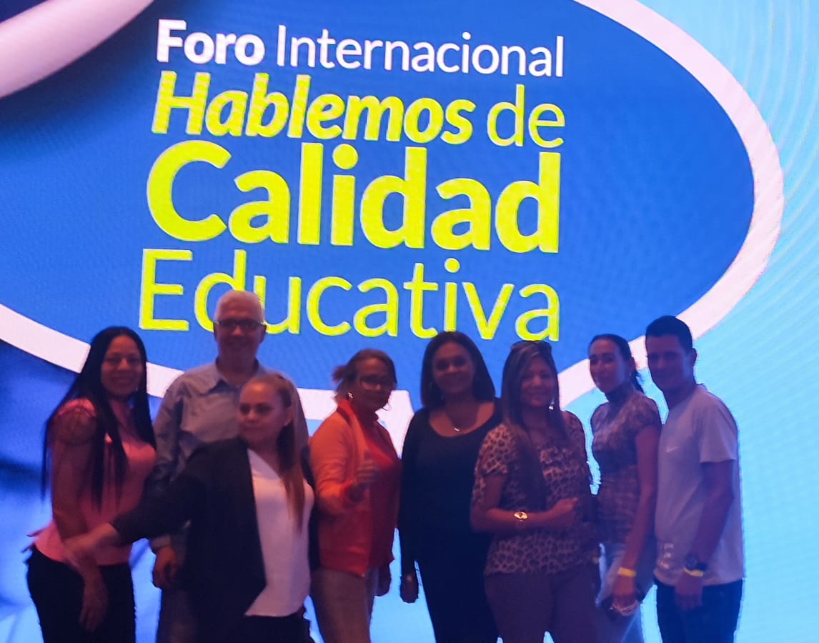 #28Abril  El equipo de gestión de @ZE_Aragua estuvimos acompañando a la Ministra del @MPPEDUCACION <a href="/_LaAvanzadora/">Yelitze Santaella</a> en el Foro Internacional Hablemos de Calidad Educativa .
#JusticiaYReparacion 
<a href="/NicolasMaduro/">Nicolás Maduro</a>
<a href="/_LaAvanzadora/">Yelitze Santaella</a> <a href="/Soykarinacarpio/">Karina Carpio</a>
