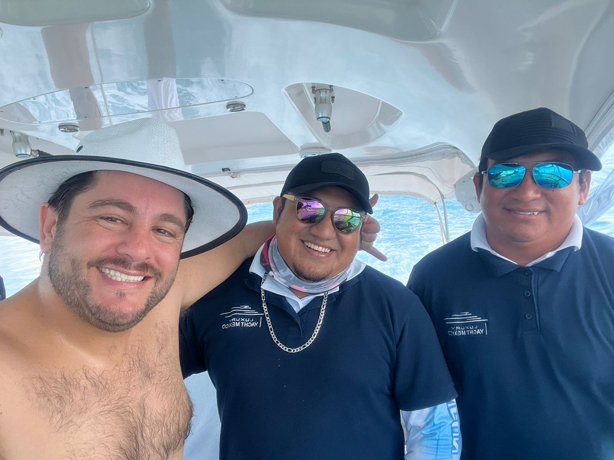 JTTribeNft's tweet image. 🔨 Building with fun 😄🎉! Join the #JTTribe 🌟 as we create amazing experiences together 🤝. Unleash your creativity 🌈 and let&apos;s enjoy life 🏗️🥳! 

#BuildingFun #TeamworkMakesTheDreamwork #jointhetribe #tulum #tulumcryptofest #NFTCommunity #mintingsoon