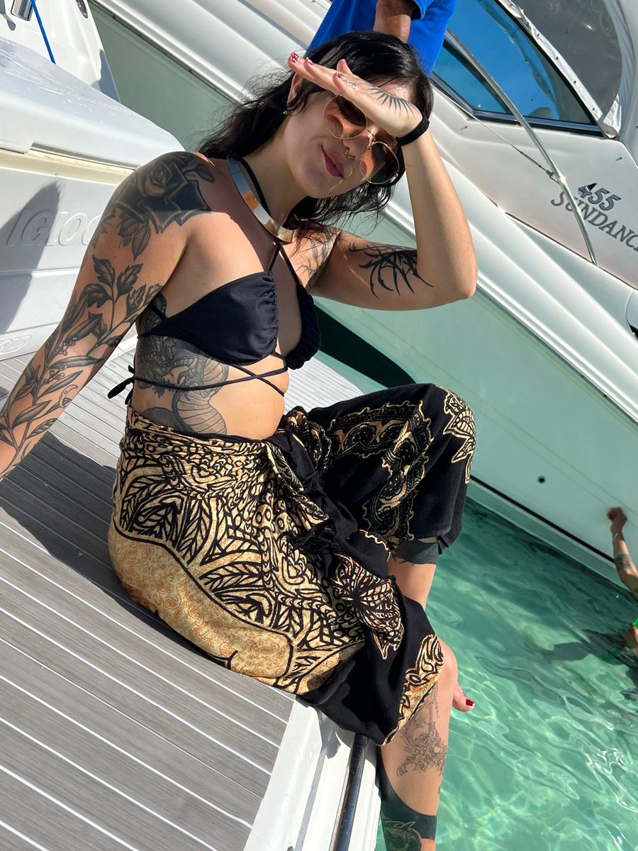 JTTribeNft's tweet image. 🔨 Building with fun 😄🎉! Join the #JTTribe 🌟 as we create amazing experiences together 🤝. Unleash your creativity 🌈 and let&apos;s enjoy life 🏗️🥳! 

#BuildingFun #TeamworkMakesTheDreamwork #jointhetribe #tulum #tulumcryptofest #NFTCommunity #mintingsoon