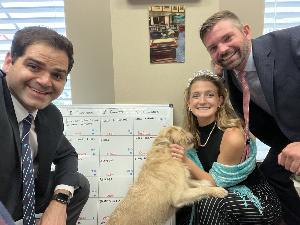 America88's tweet image. Great team effort by @Lee_Health’s advocates this week! Appreciate all of our elected officials and staff for their time! Looking forward to bringing the 2023 Florida Legislative Session in for a landing next week. #WashingtonDC #TallahasseeFL #SWFLStrong