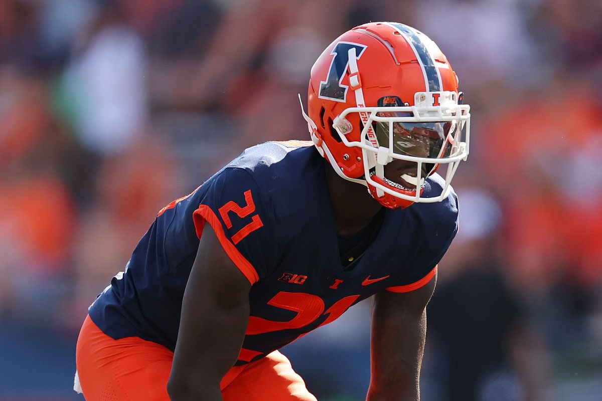 𝗕𝗥𝗘𝗔𝗞𝗜𝗡𝗚: The #Commanders are drafting DB Jartavius Martin with pick 47