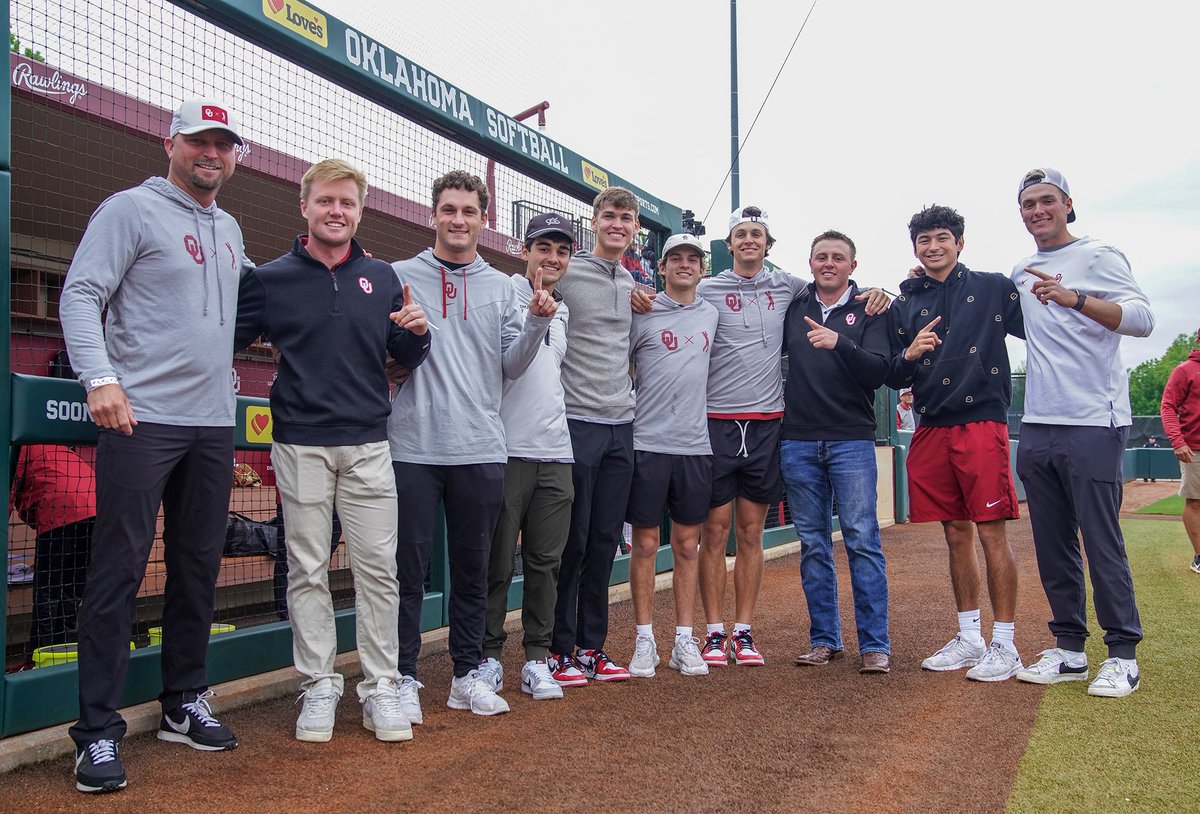 OU_MGolf's tweet image. 🎯 on the ⛳️ course and the 🥎 diamond

Thanks for having us out today, @OU_Softball!