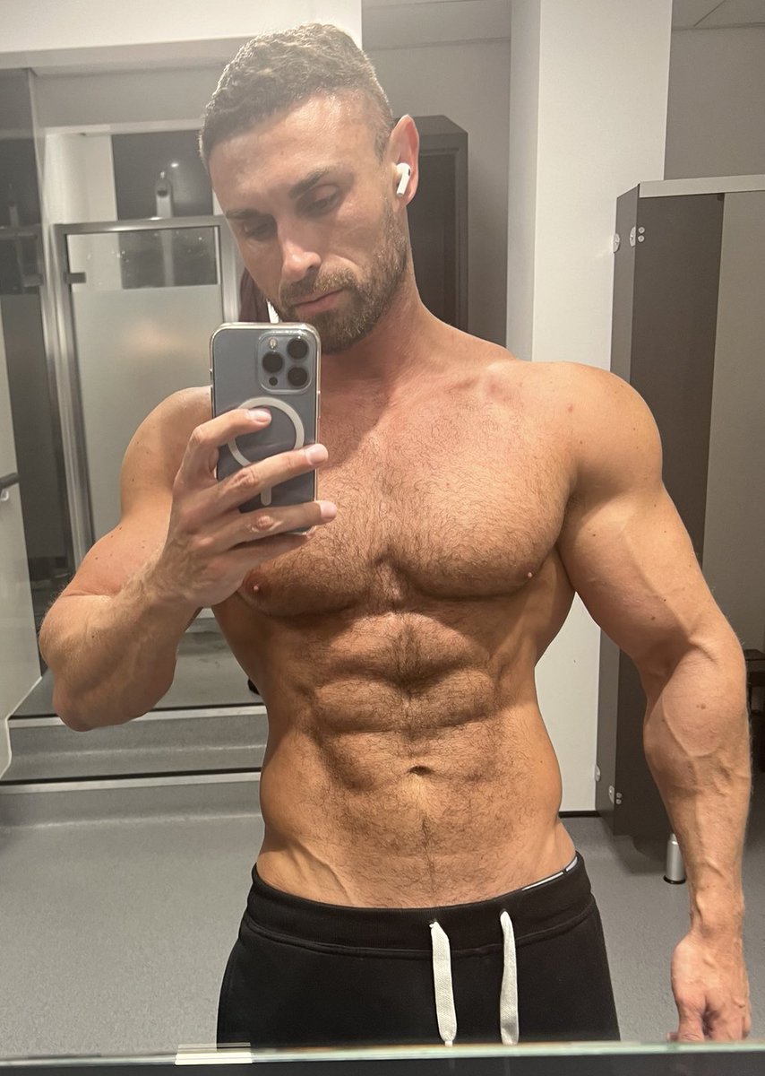 lopezsubdom's tweet photo. 🔥@thefindomking2 in Pics 1 &amp; 2 big STRONG HAIRY MUSCLES, THICK POWERFUL body. @TheFindomKingR U STRONGER, can U BEAT OVERPOWER @MasterAdonis1 in Pic 3 &amp; 4? Let's C who the more DOMINANT MASTER is by answering me first. https://t.co/1tnL5ZdMkg