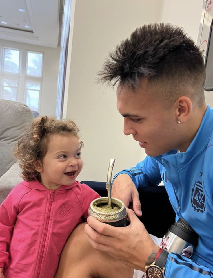 modxlqueen's tweet photo. los dos amorcitos de mi vida. de mis fotos favoritas de ellos. 🥺💞 https://t.co/W0WgTj8vgv