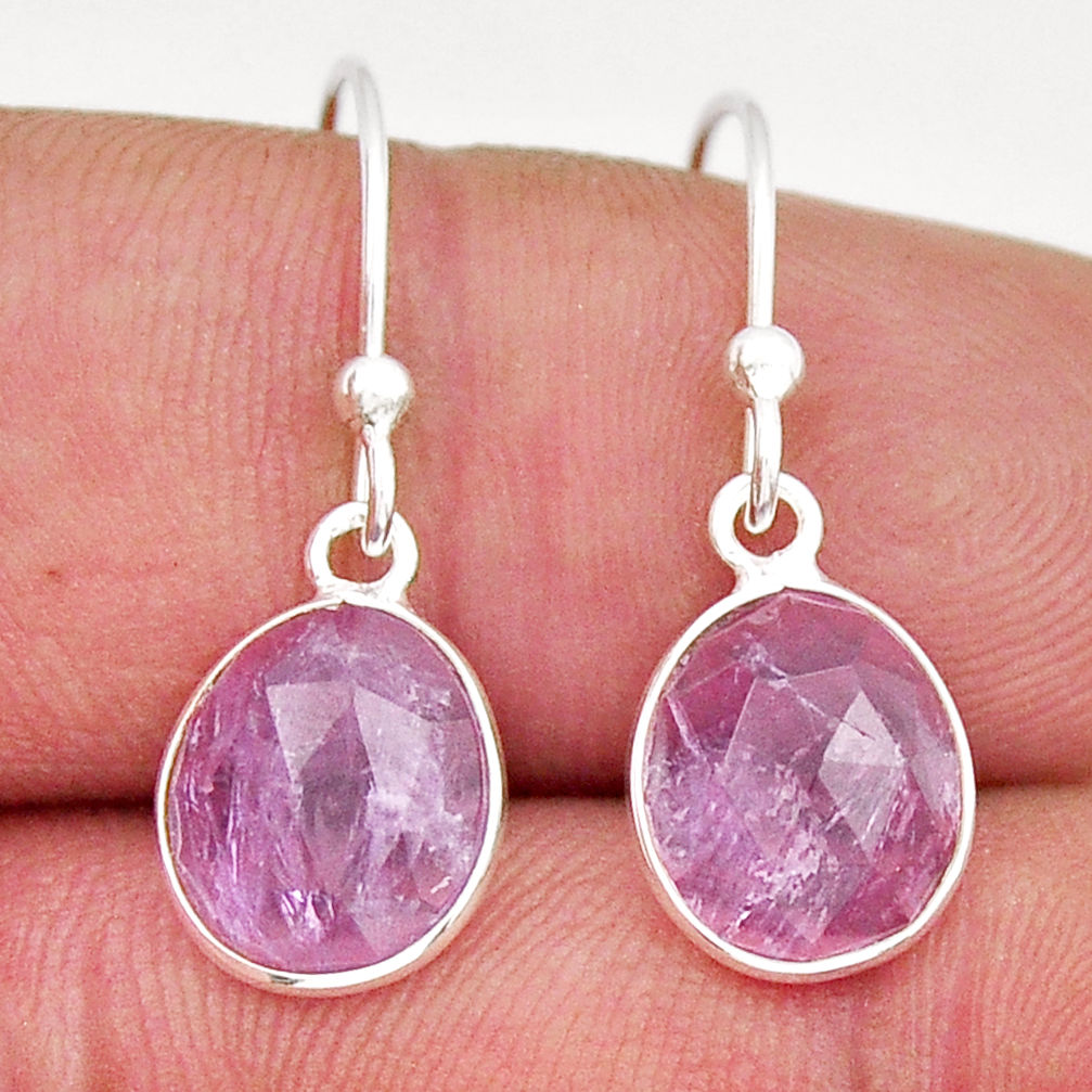 Purple Amethyst 925 Sterling Silver Earrings
.
Connect with us and Dm for an order
Shipping Worldwide
bit.ly/3Frvk5i
.
.
.
.
#amethyst #amethystearrings #crystals #crystalhealing #gemstones #crystal #gems  #jewelry #gemstone #healingcrystals #handmade #crystallove
