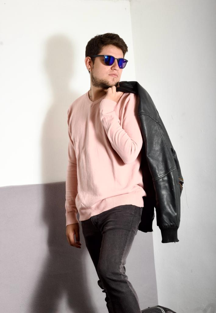 Whittermore1's tweet photo. Me encantó esta sesión de fotos!!

#model #modeloindependiente #gayboy #chicoguapo #HandsomeGuy #atractive https://t.co/U6mt6YEy93