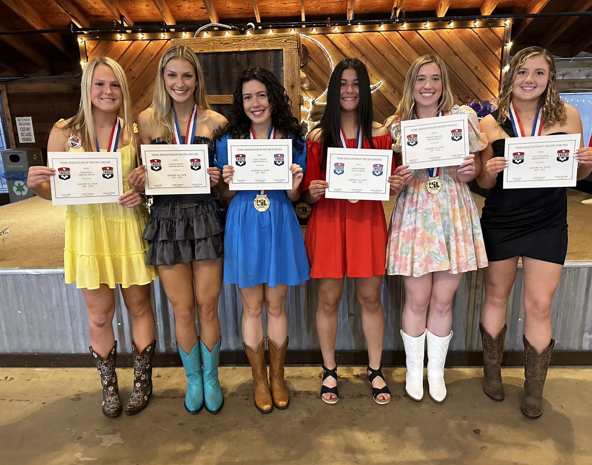 taylor18224576's tweet photo. 2023 Soccer Banquet! An amazing end to an amazing year. Thank you to all of my teammates and coaches that made this year so unforgettable! Sad that it’s over, but happy that it happened. I’m officially a MMFCG alumni! @Marcus_MMFCG #1 signing off 🫶 https://t.co/e6zMk309U6