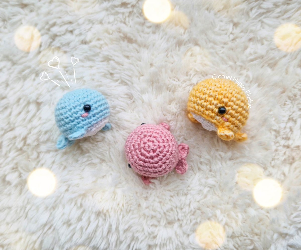 A small rainbow of mini whales!🍭It's a no-sew project, so it's extra quick without any hassle!
🌿Free on my blog: crochethappyplushie.com/blog
✨#Etsy: etsy.me/41Rrj2L

#crochet #amigurumi #amigurumis #amigurumidoll #whales #crochetpattern #kawaii #art #handmadeart