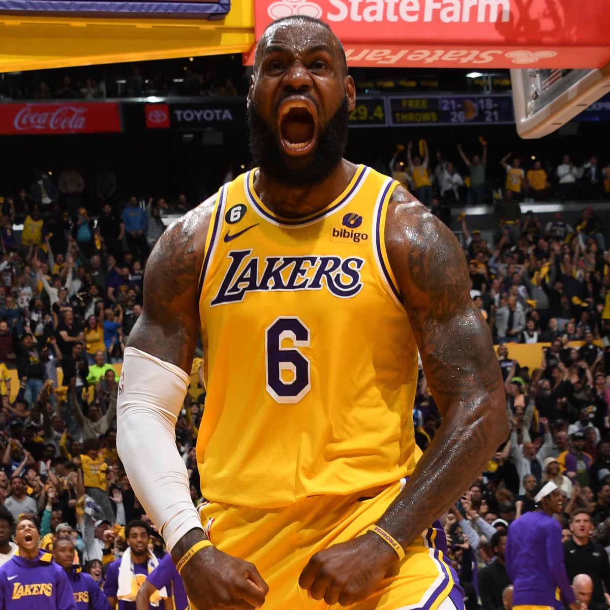 TheHoopCentral's tweet photo. BREAKING: LAKERS DEFEAT MEMPHIS 4-2. 🔥👀 https://t.co/KRK1Odc5nx