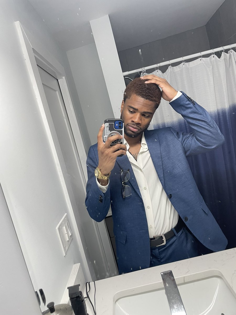 ♬ ♕Sǫᴜᴇ𓂀ᴇᴢᴇ♕ ♬ tweet media