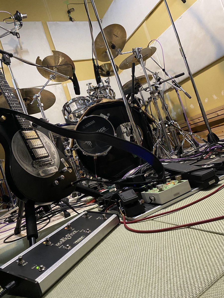mmnt0mori2018's tweet photo. REC start♪
#mementonomori #2Peace https://t.co/P3LRayRukR