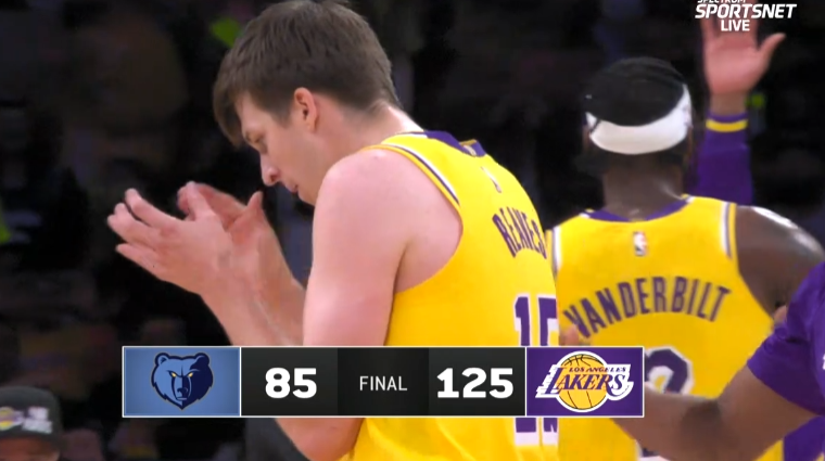 CreedOnyc's tweet photo. 40 FUCKING POINT BLOWOUT?!?!?! WHAAAAAAAAT!!!!!!!!!? #LAKERS https://t.co/Cq7qkKkcsJ