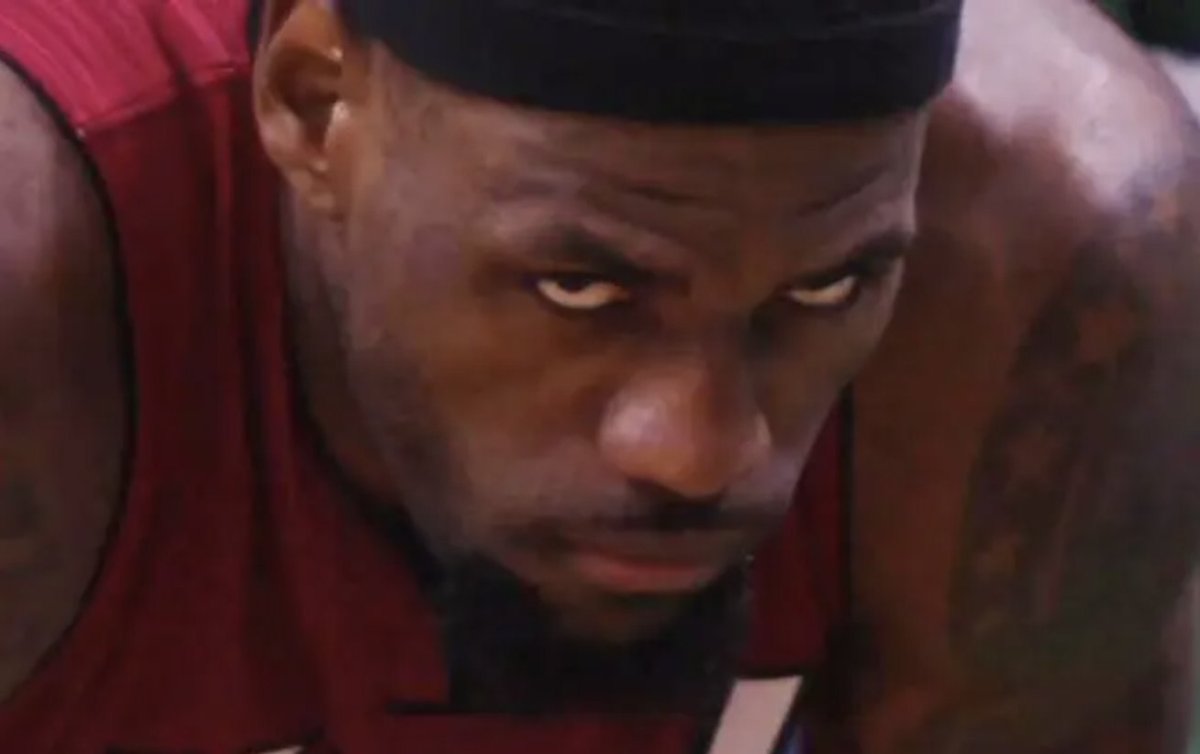 D'Angelo Russell when he saw LeBron dap Kyrie pre-game