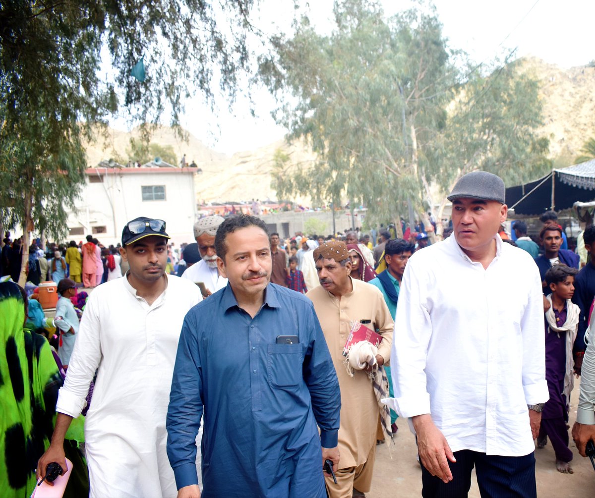 Shrihinglajmata's tweet photo. Secretary Tourism and Culture Govt of Balochistan Mr. Manzoor Hussain paid a visit to the holy Hinglaj Mata Mandir during the vibrant #HinglajFestival2023. A great gesture of religious harmony and cultural appreciation!
@cs_balochistan
@DCLasbelaOffice https://t.co/ngsLiUfI4G