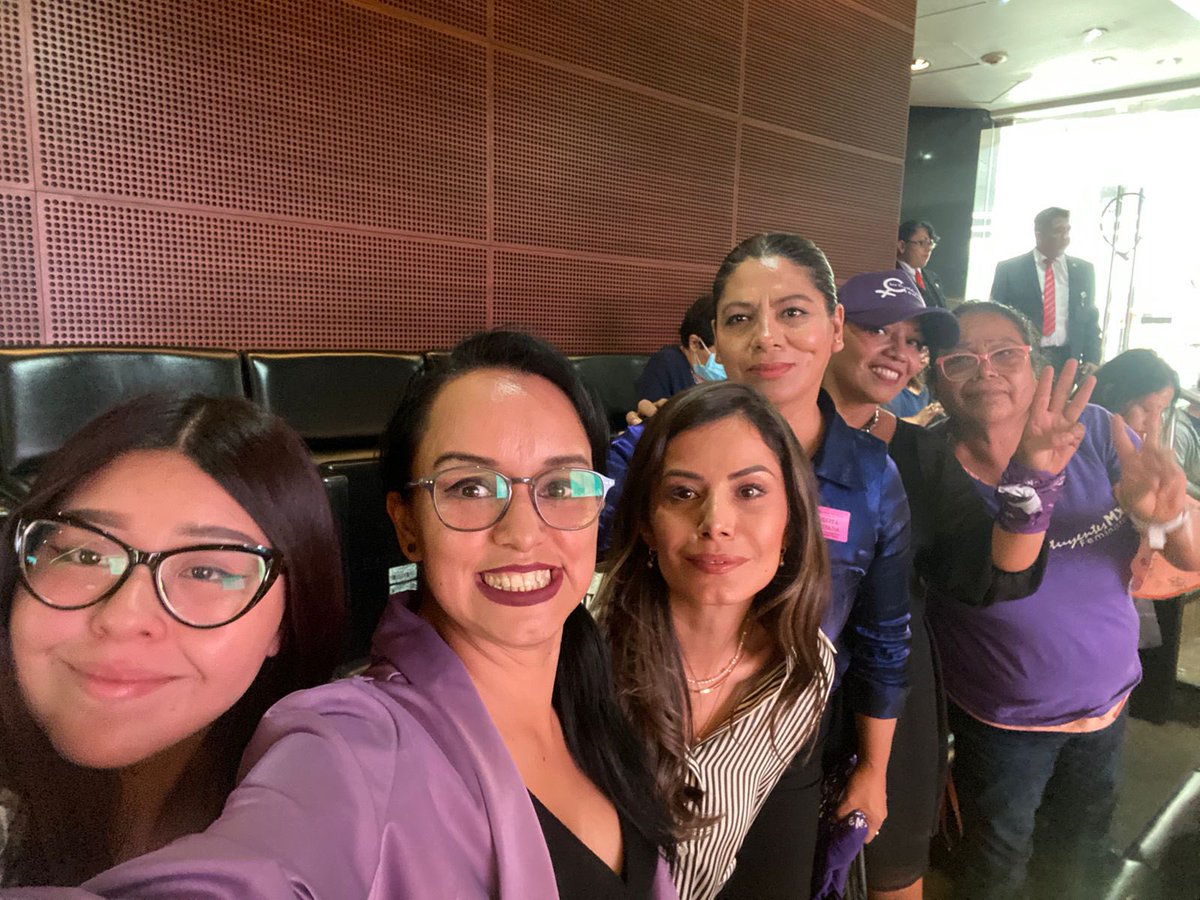 ONMPRD's tweet image. Nuestros reconocimientos a compañeras por su resistencia y lucha en favor de los derechos de las mujeres. La #3de3VsViolencia es #Ley #NingunAgresorEnElPoder