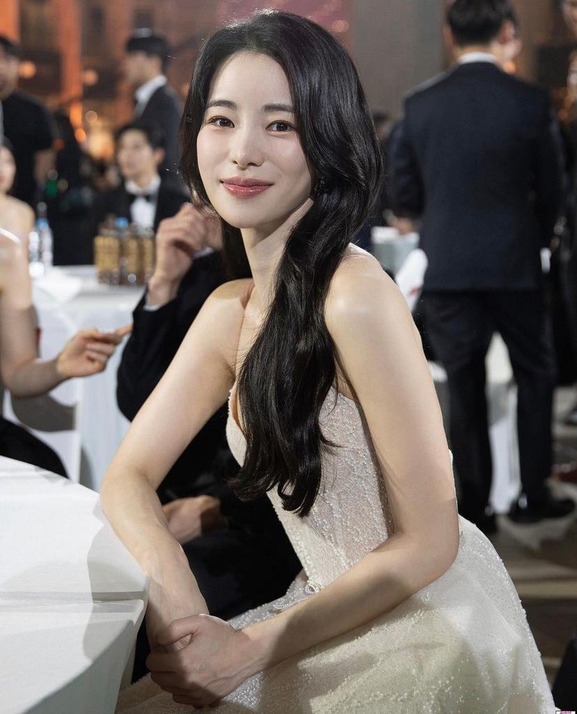 lim ji yeon alike